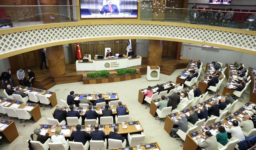 Büyükşehir’de Alanya rüzgarı: Müge Gezginci Ünsal’dan rekor