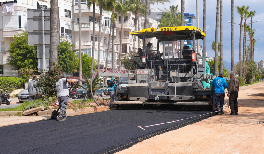 Asfaltlanıyor: Alanya’nın kalbinde sıcak gelişme