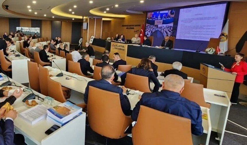 Alanya Belediye Meclisi'nde yeni dönem: İşte göreve gelen tüm isimler