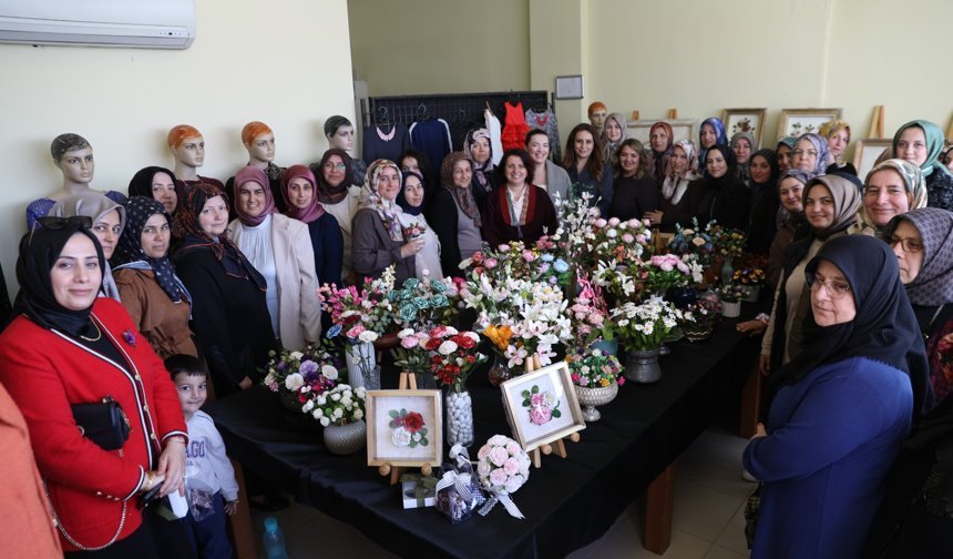 Yılın ilk el sanatları sergisi Okurcalar’da açıldı