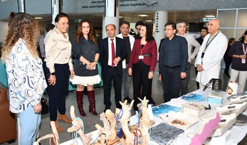 Alanya’da ruhun iyileşme yolculuğu: Tuvalden hayata renkli dokunuşlar