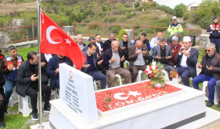 Alanya’nın kahramanı Alpay Aras, dualarla yâd edildi