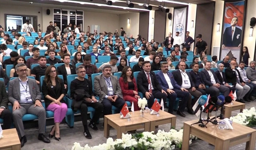 ALKÜ’de dev buluşma: 70 firma öğrenciler için geldi