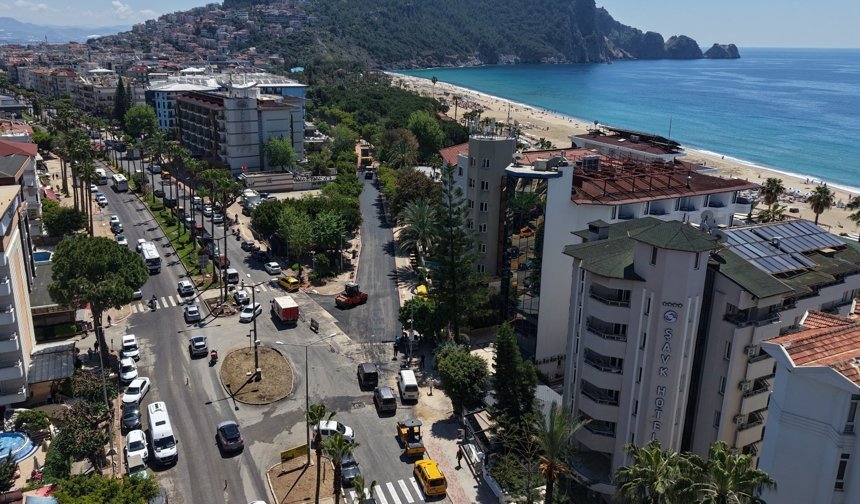 Güzelyalı Caddesi’nde sıcak asfalt çalışması