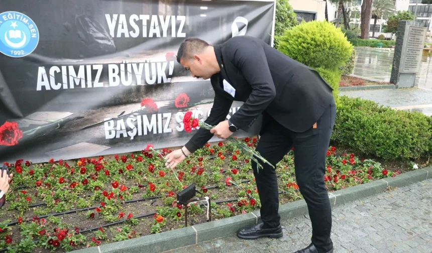 Alanya’da gözyaşları şehit eğitimciler ve öğrenciler için aktı