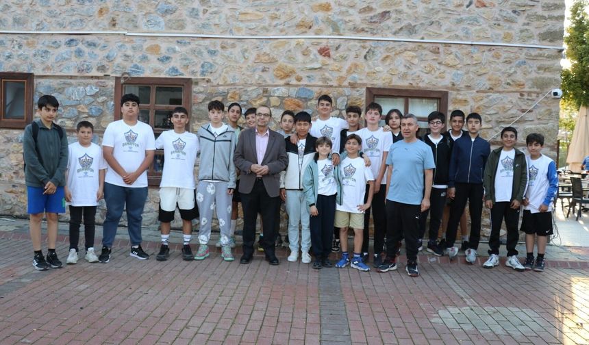 Başkan Yılmaz, şampiyon öğrencilerle bir araya geldi