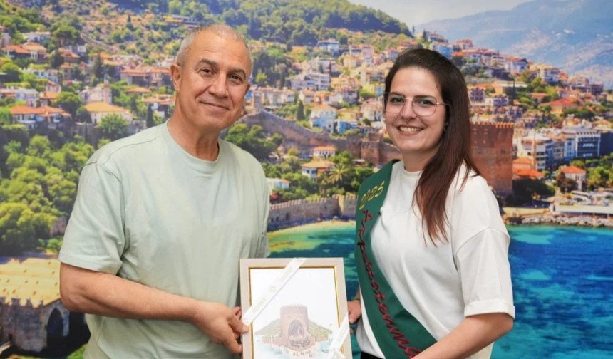 Gladbeck’in Elma Kraliçesi, Alanya sokaklarında