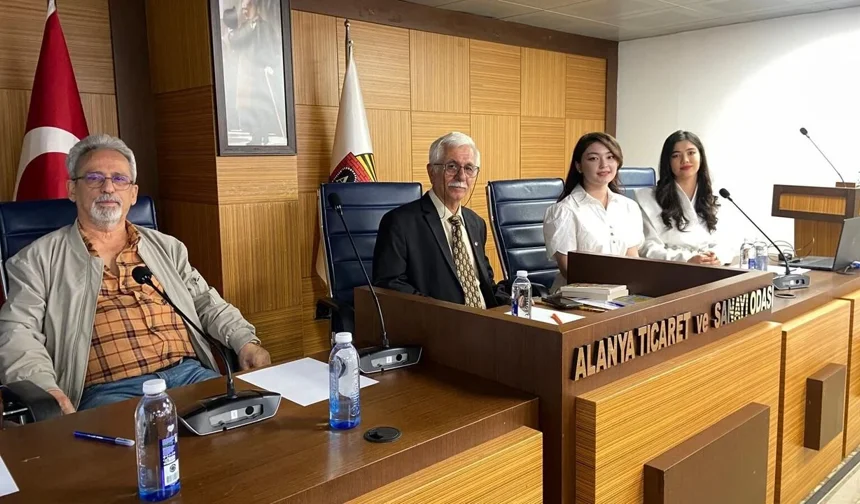 Alanya’da Özbek rüzgarı: Tomris’in Kızları okurla buluştu
