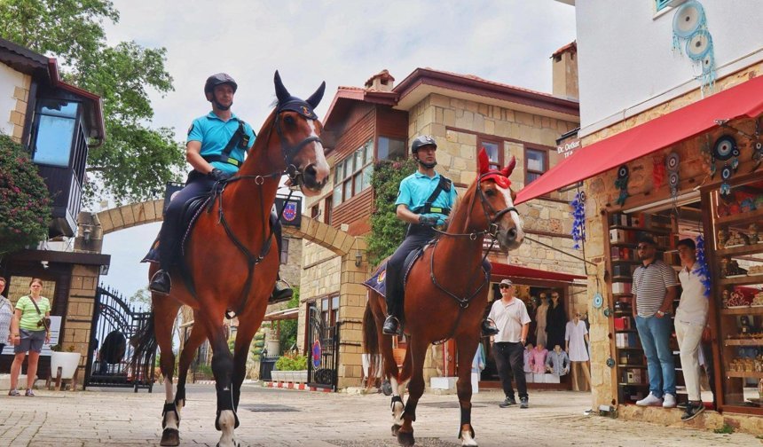 Nal sesleri yükseliyor: Atlı jandarma mesaiye başladı