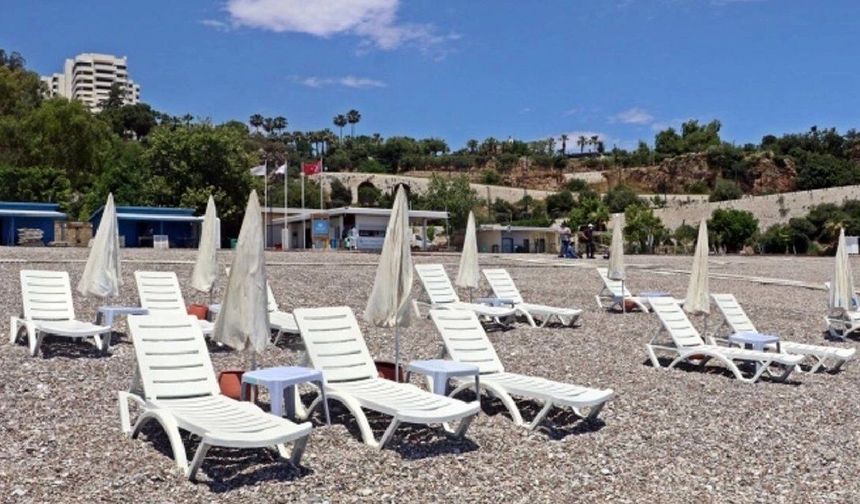 Alanya’da şezlong ve şemsiye fiyatlarına zam geldi