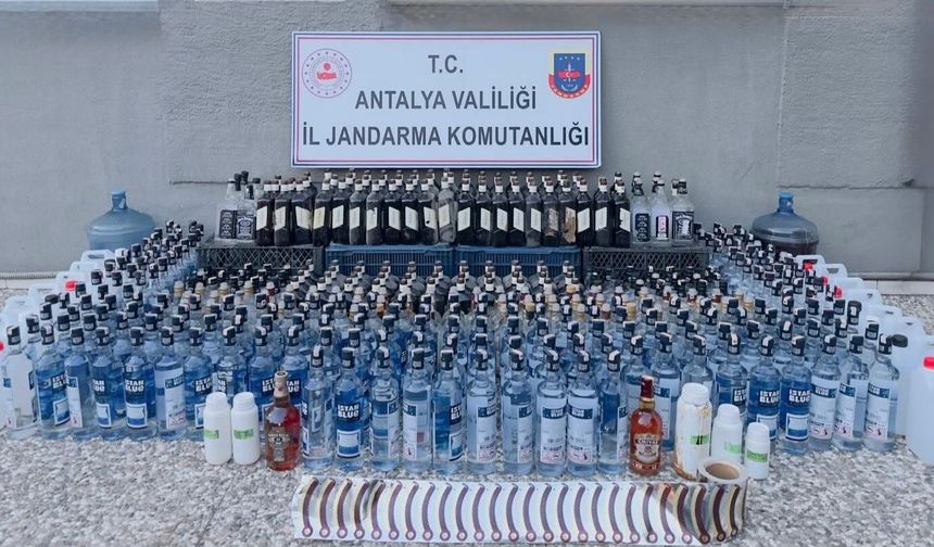 Komşuda kaçak alkol operasyonu: Depo dolusu ürün ele geçirildi