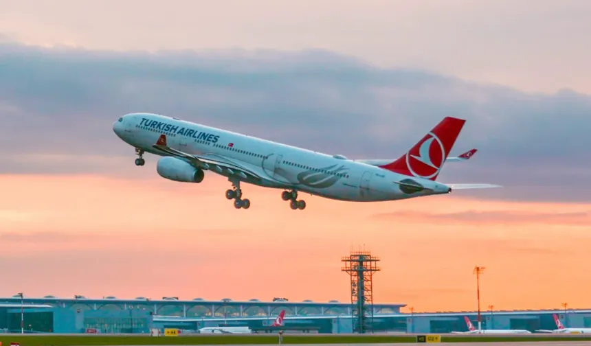 Antalya’da THY uçağı kaza yaptı: 267 yolcu tahliye edildi