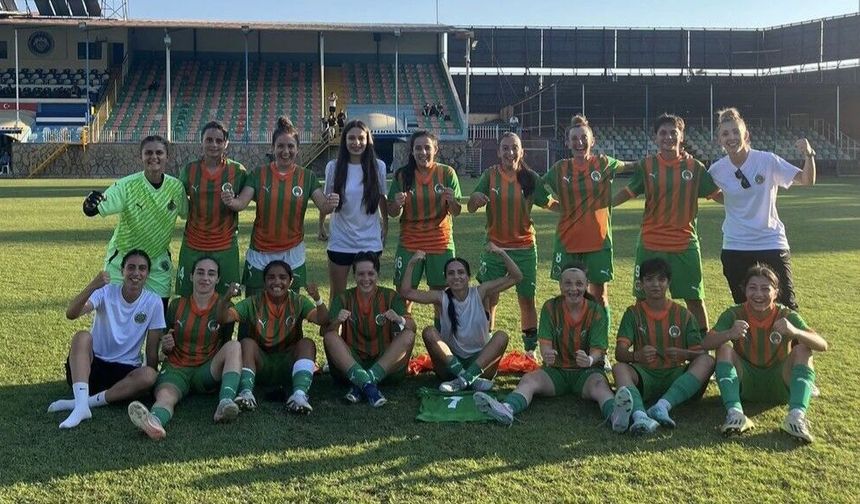 Alanyaspor Kadın Futbol Takımı, adını çeyrek finale yazdırdı