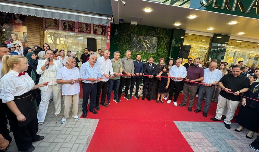 Serkan Batı Kuyumculuk, görkemli törenle açıldı