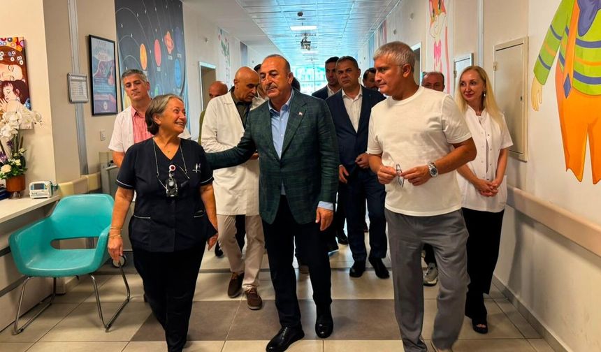 Mevlüt Çavuşoğlu’ndan Alanya EAH’a ziyaret