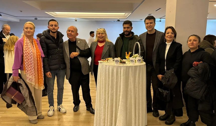 Hacıkadiroğlu’ndan ezber bozan vefa: İsim isim sayarak hatırlattı