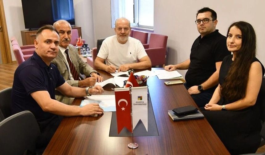 Alanya Üniversitesi'nden öğrencilere kariyer desteği
