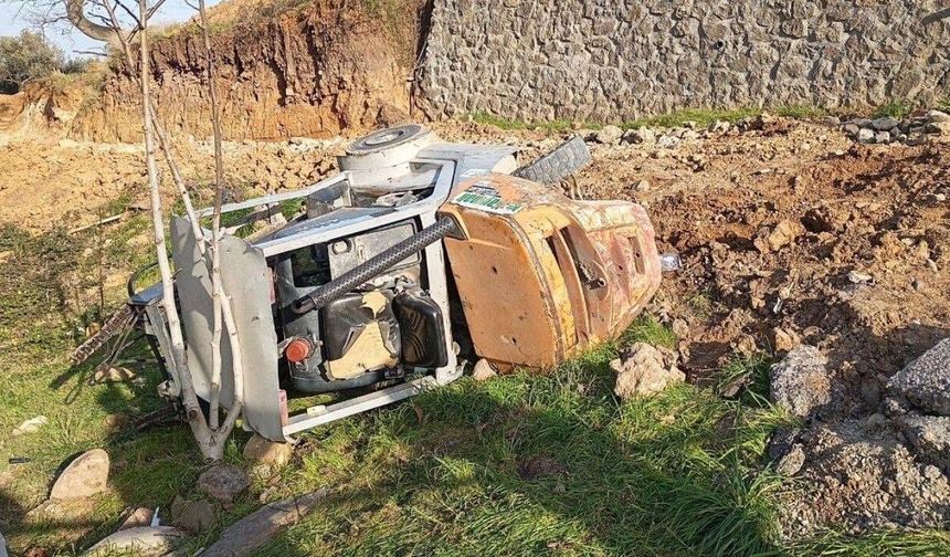 Forklift devrildi, sürücü Alanya'ya sevk edildi