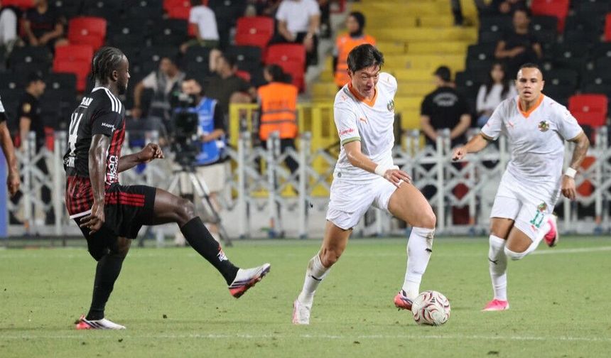 Alanyaspor galibiyeti kaçırdı, sezona bir puanla başladı