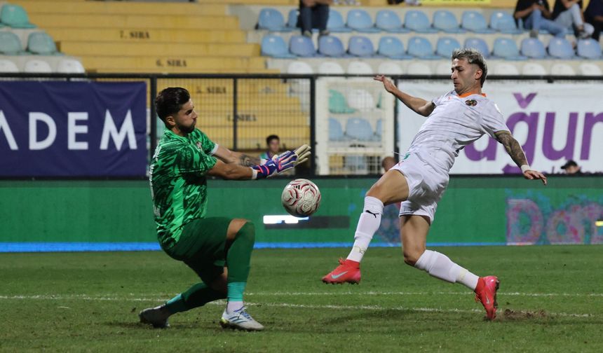 Erken gol yetmedi: Alanyaspor eli boş döndü