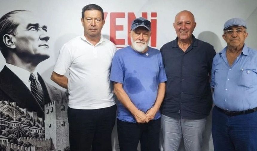 Alanya'da Yeni Parti'ye yoğun ilgi: Açılış olmadan üye akını