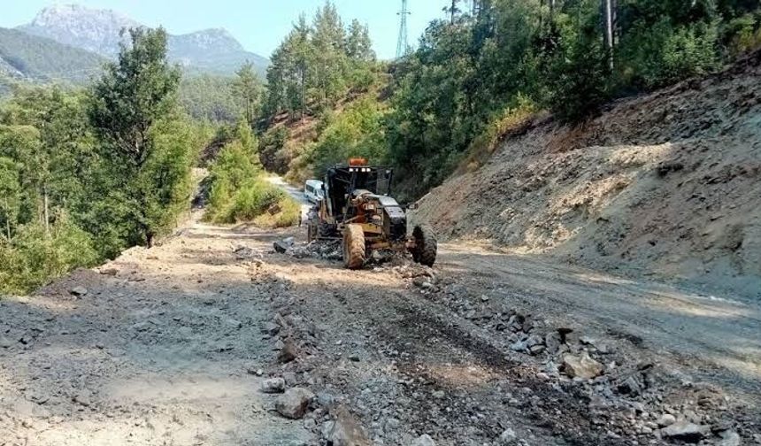 Alanya'nın kırsal yollarında Büyükşehir mesaisi