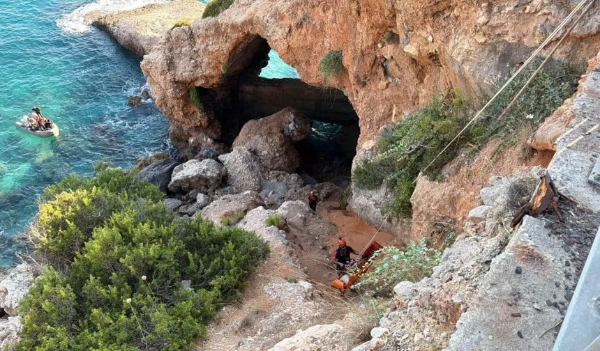 112’yi aradılar: Alanya’da indiği yerden çıkamadı