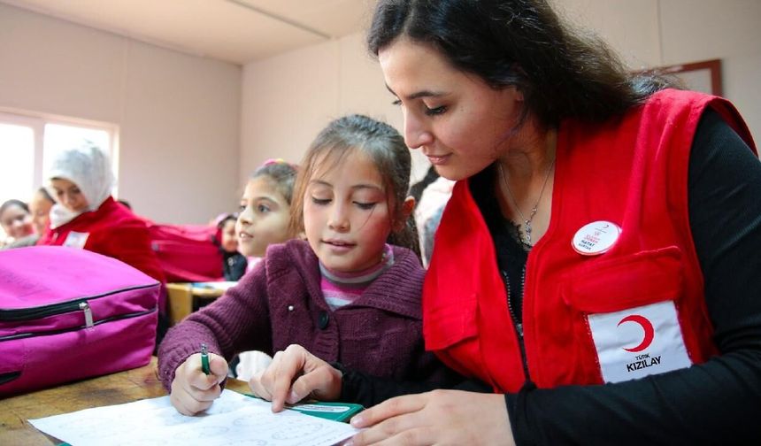 Kızılay’dan anlamlı eğitim seferberliği