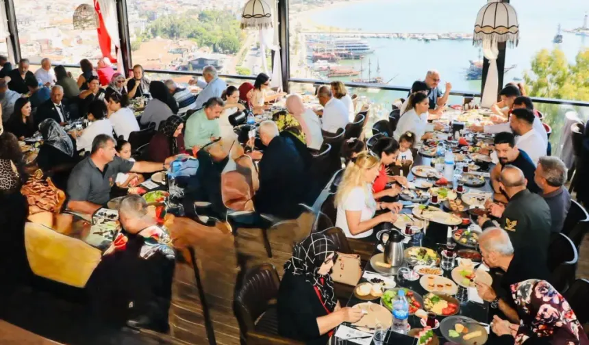 Alanya protokolü gaziler için tek yürek oldu