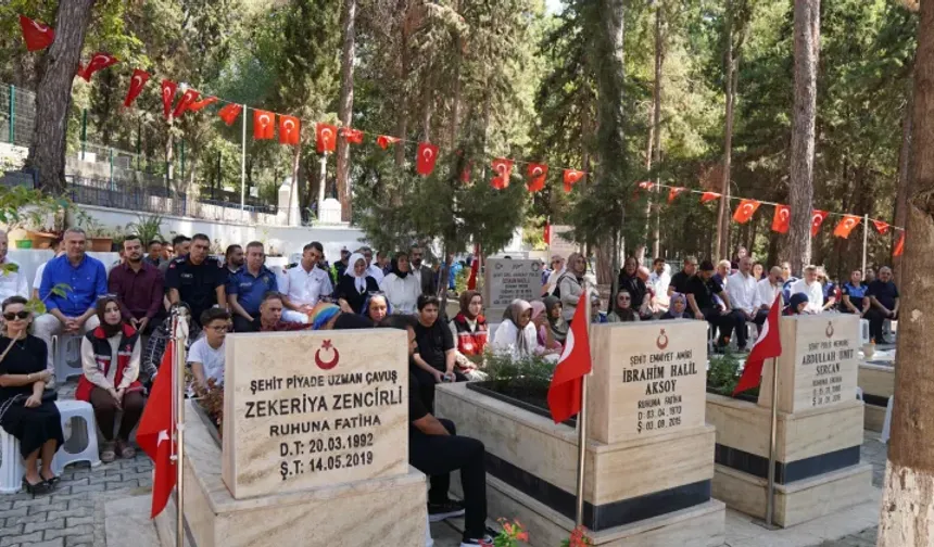 Alanya'da anlamlı vefa: İbrahim Halil Aksoy, kabri başında anıldı