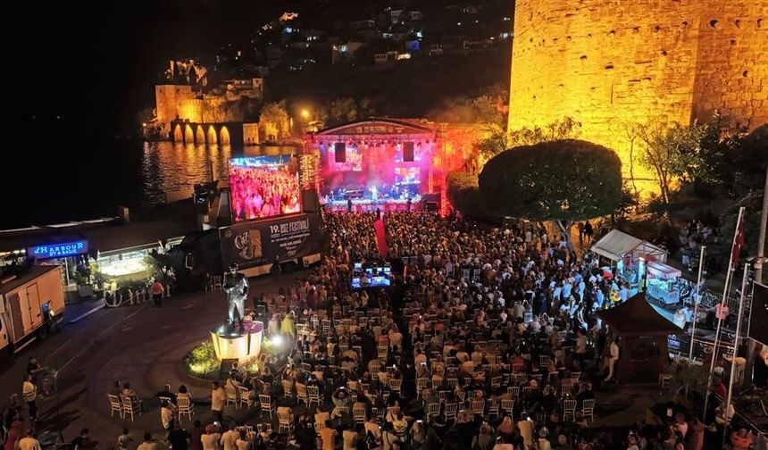 Alanya’da müzik şöleni: Tarihi Kızılkule’de Caz rüzgarı esiyor