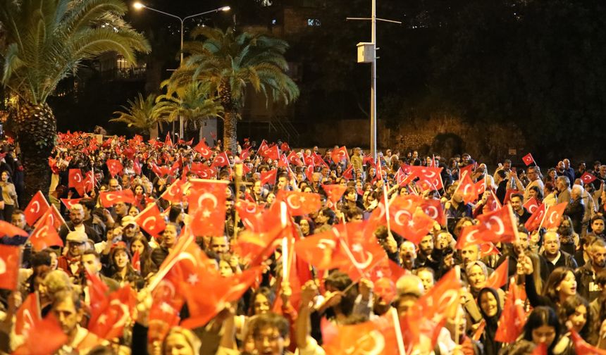 Coşku meydana sığmadı: Murat Boz’dan Alanya’ya klip sözü