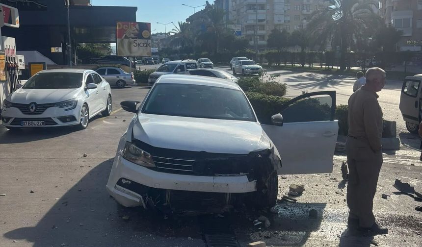 SON DAKİKA! Alanya’da ortalık karışık, istasyona daldı