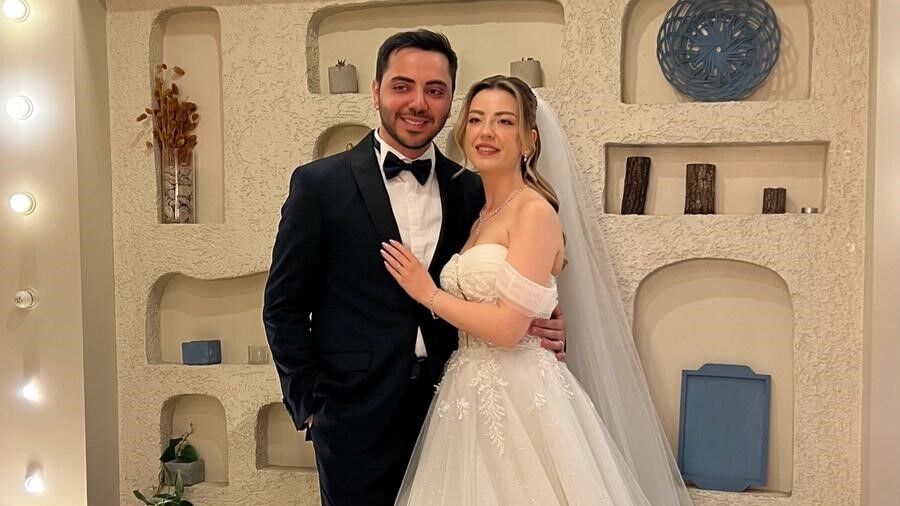 Ahmet Çintaş ile Esra Çavuşoğlu, görkemli düğünle hayatlarını birleştirdi